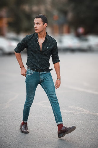 Which jeans match with black colour shirts? - Quora